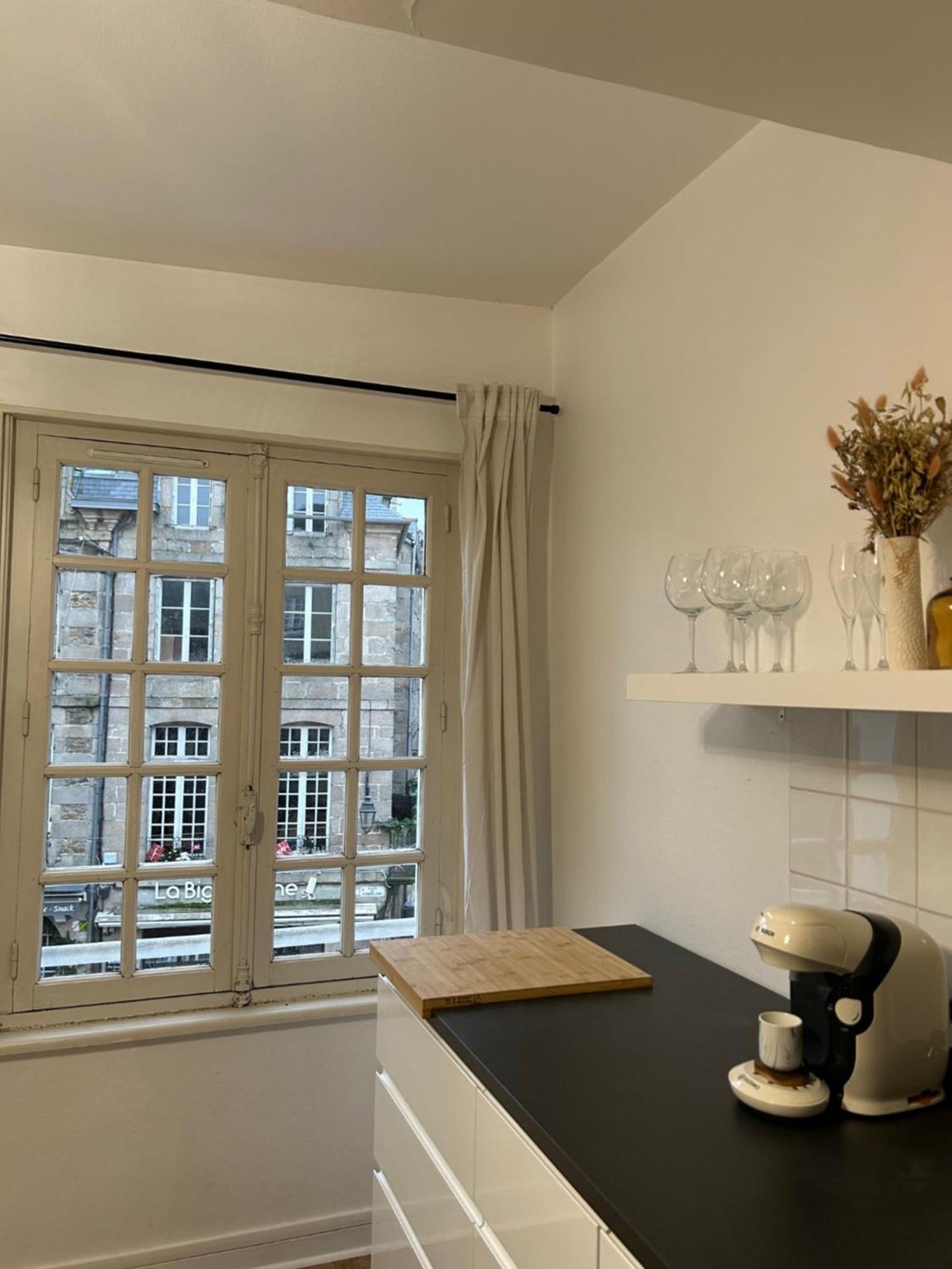 Spacieux Appartement Au Coeur Du Centre Historique De Dinan Luaran gambar