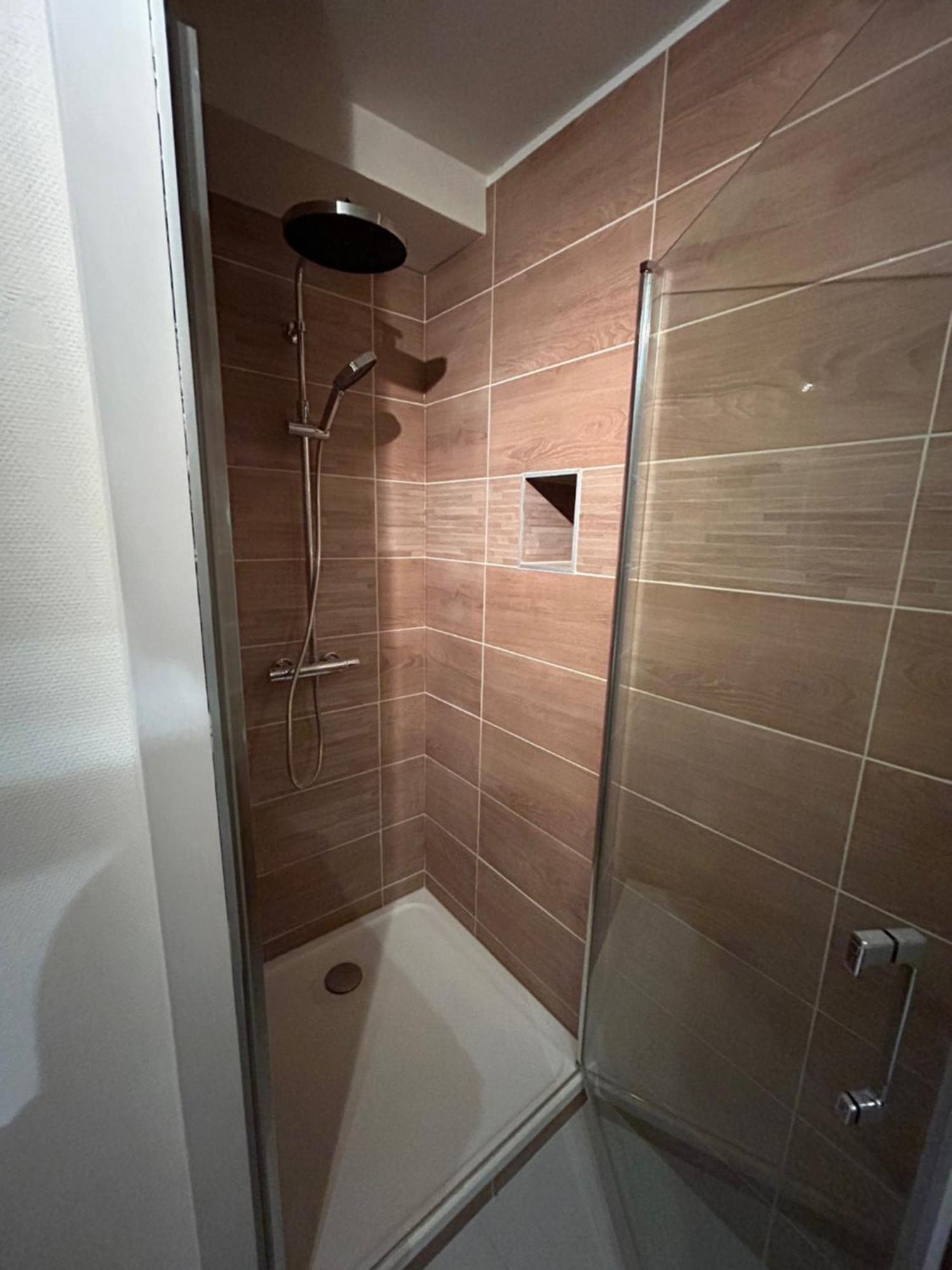 Spacieux Appartement Au Coeur Du Centre Historique De Dinan Luaran gambar