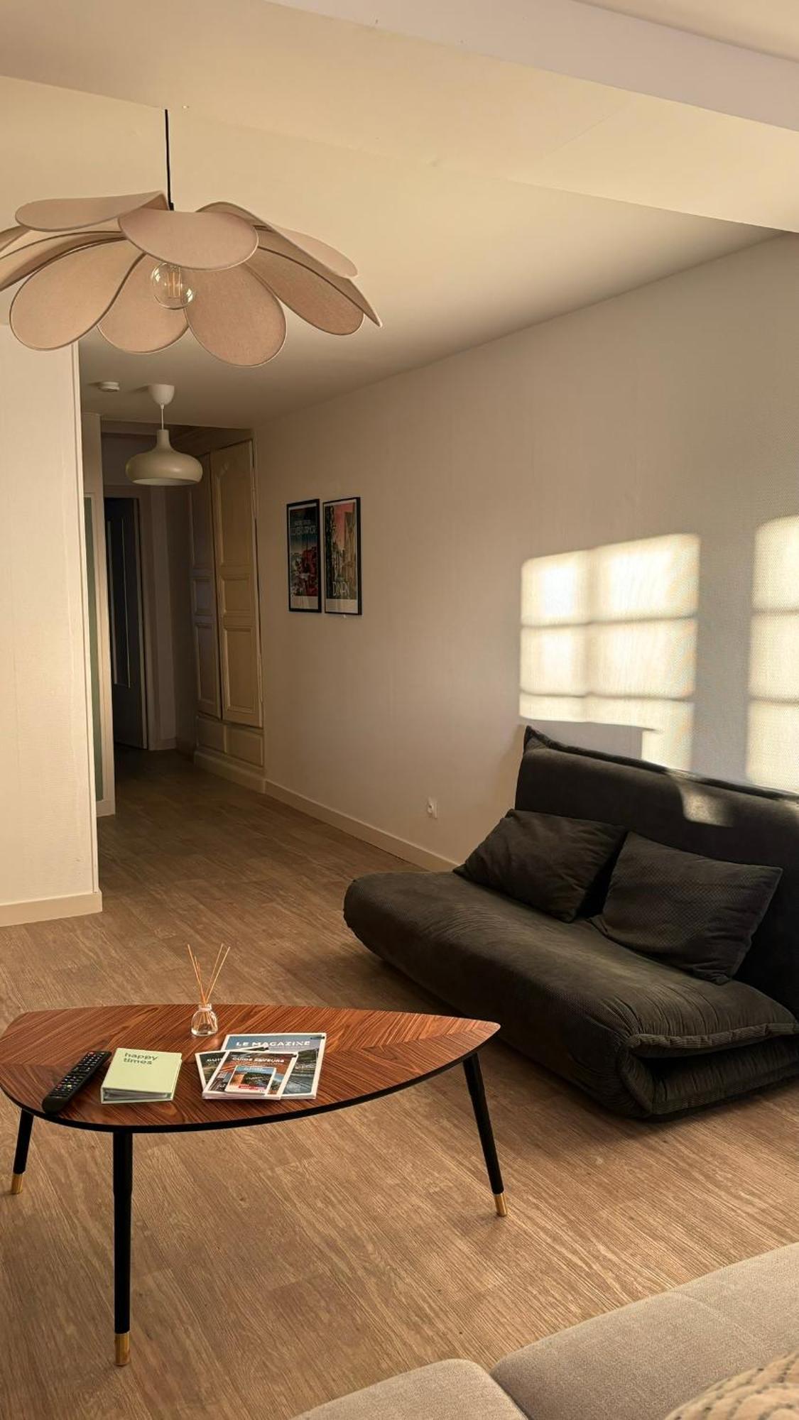 Spacieux Appartement Au Coeur Du Centre Historique De Dinan Luaran gambar